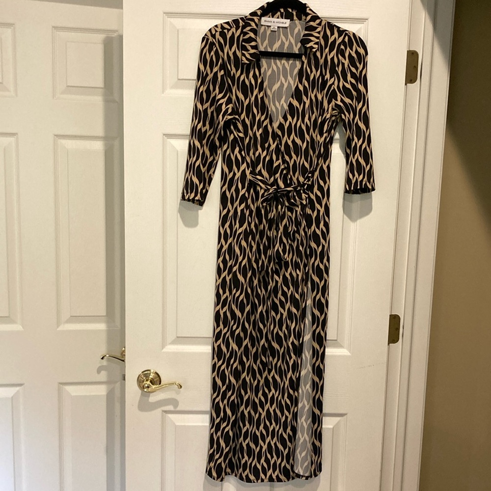 Emma & Michele Black and Tan 3/4 Sleeve Dress